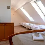 Comfortable Close To The Apartamento Pobierowo