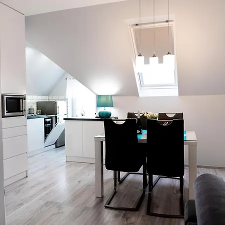 Apartment Duplex Near The Beach, *